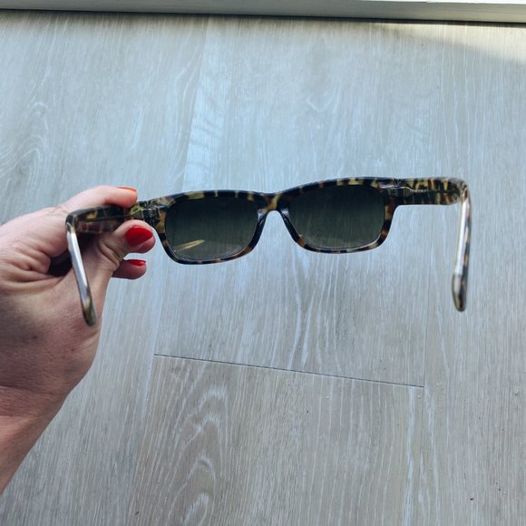 Maui Jim \